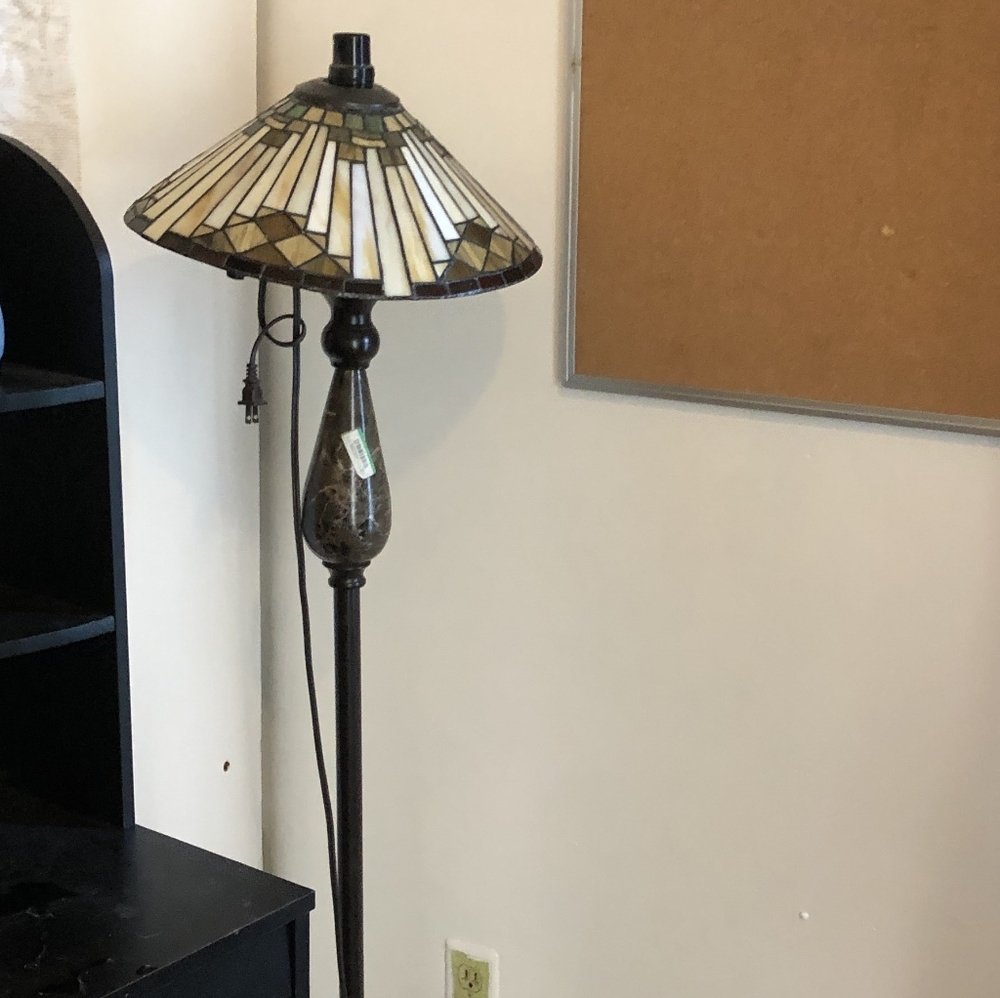 Floor lamp